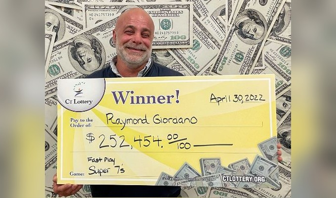 Hamden Man's Traffic Delay Results in "Super 7s" $252,454 Progressive Jackpot Win